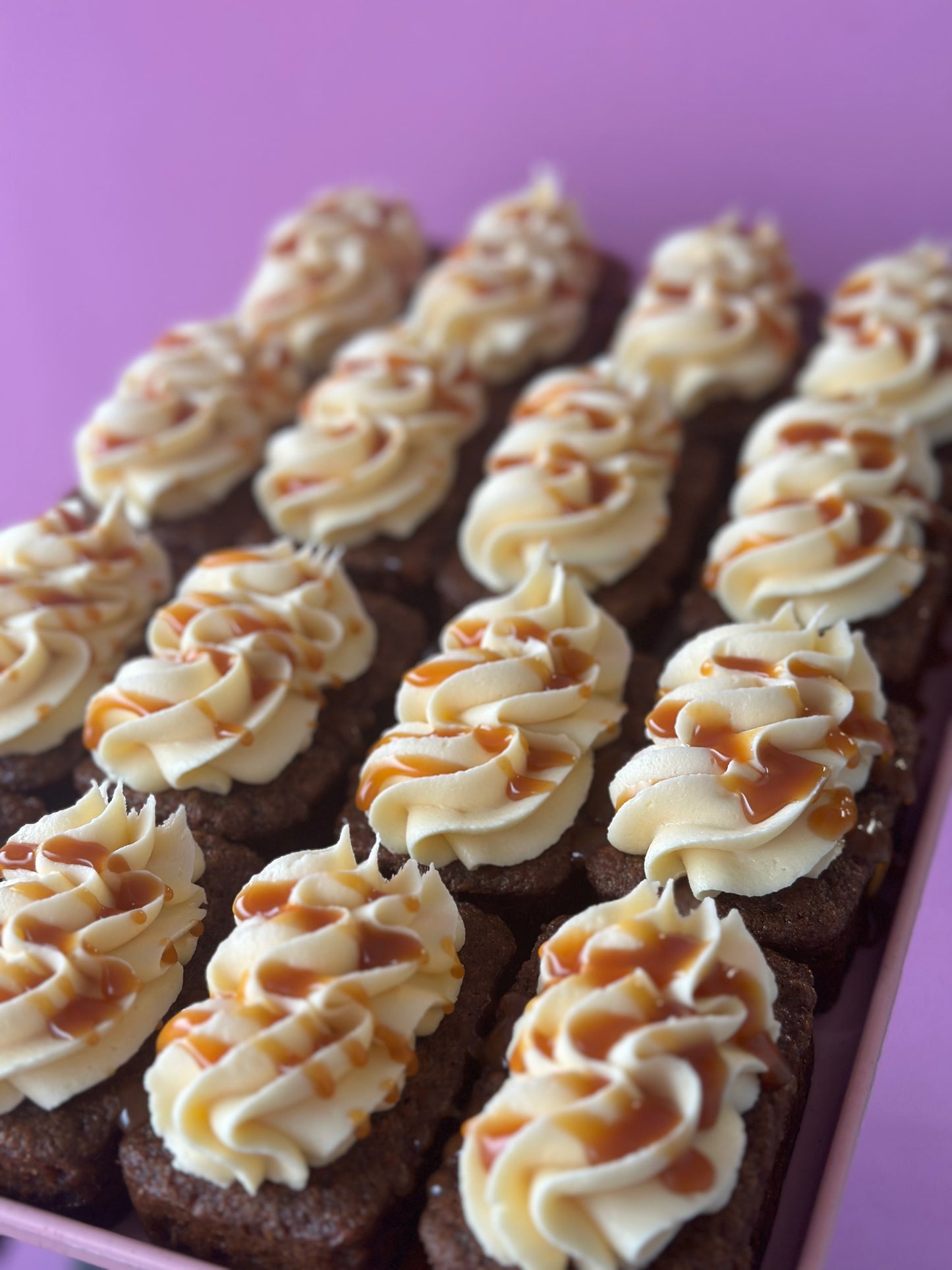 Sticky toffee mini cake
