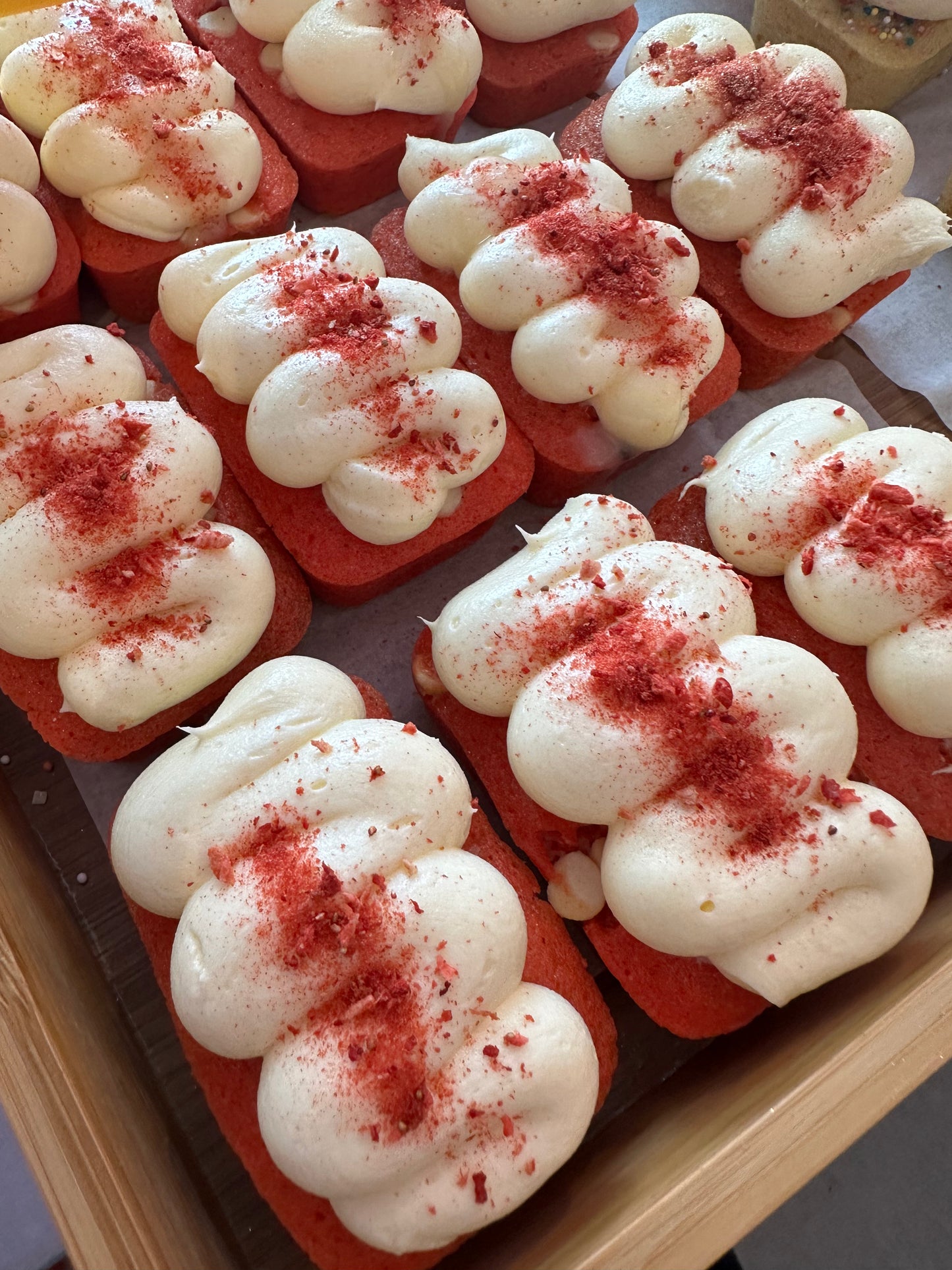 Red velvet mini cake
