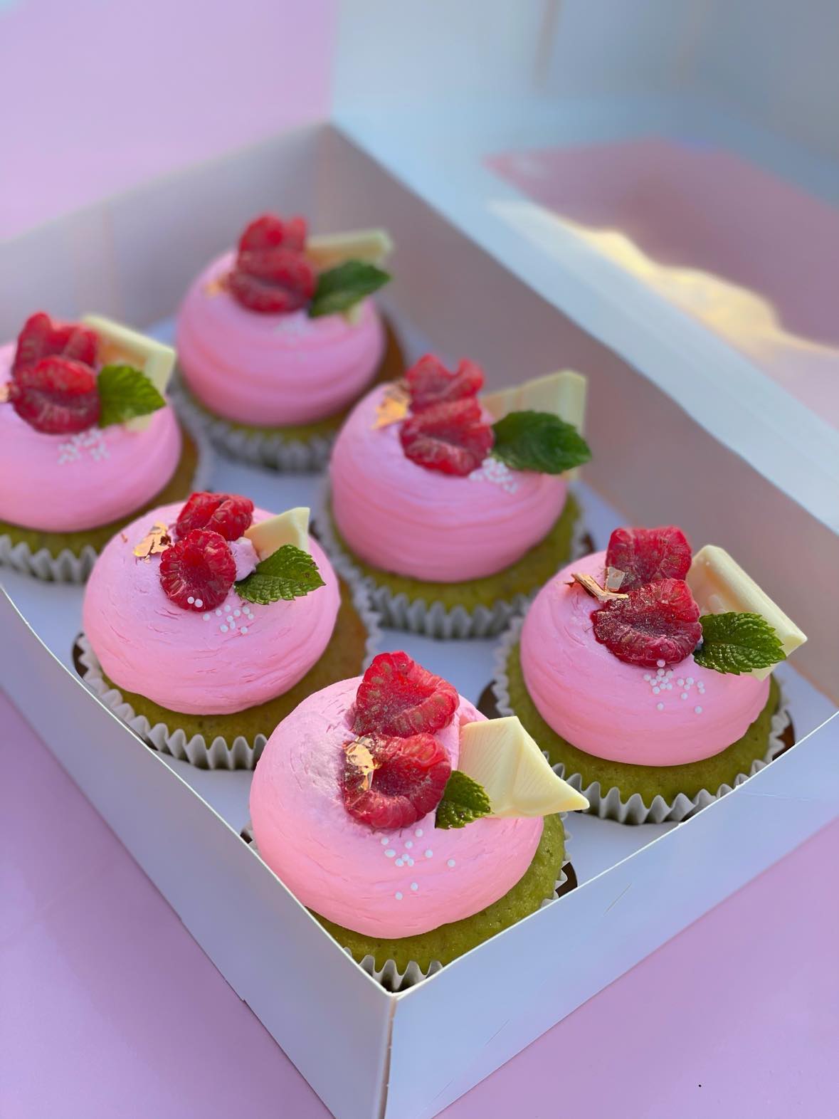 Pistachio White Chocolate Cupcakes