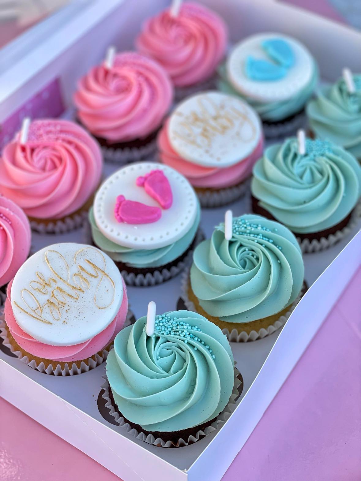 He or She ? Baby Shower Cupcakes