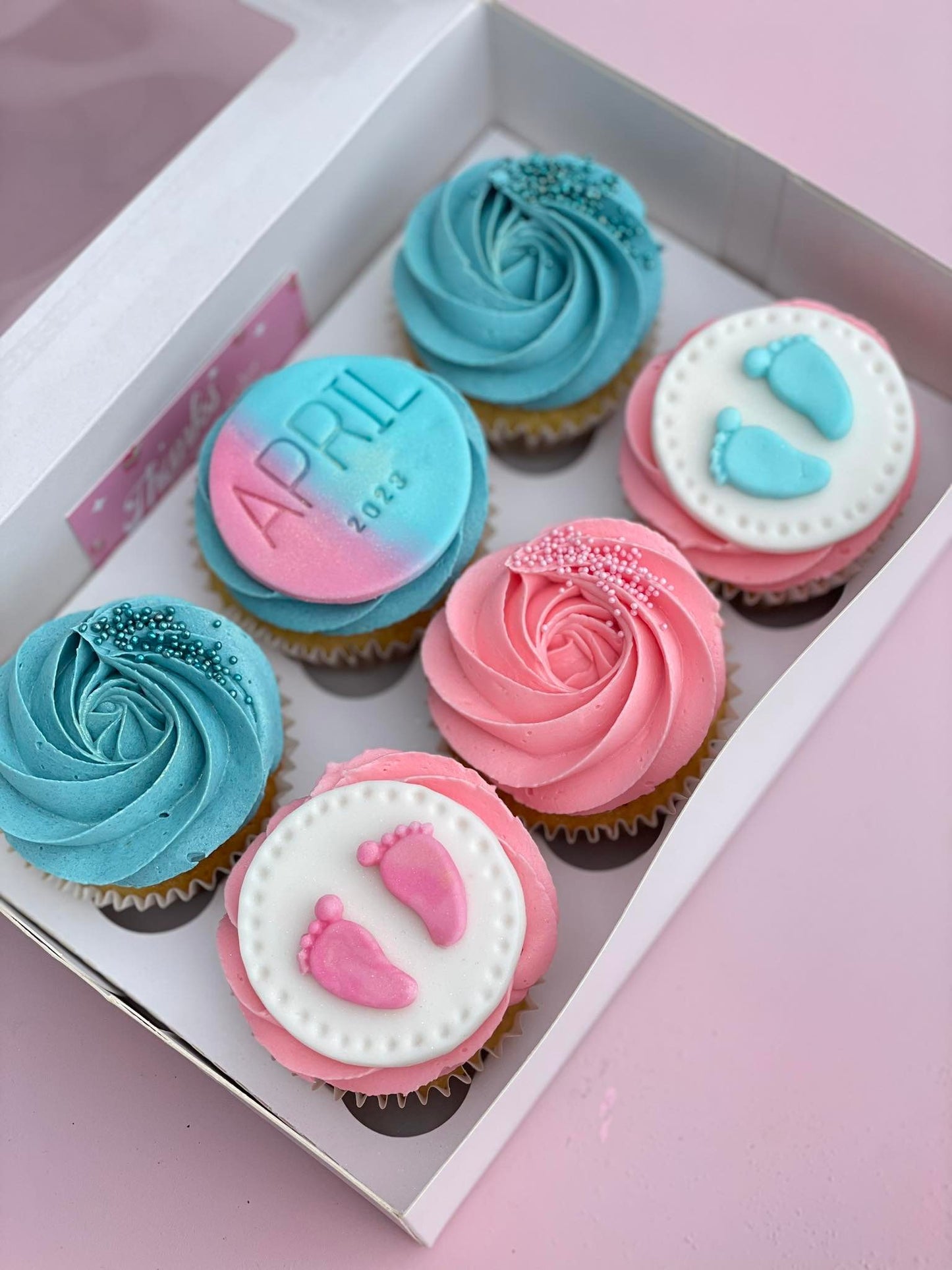 He or She ? Baby Shower Cupcakes