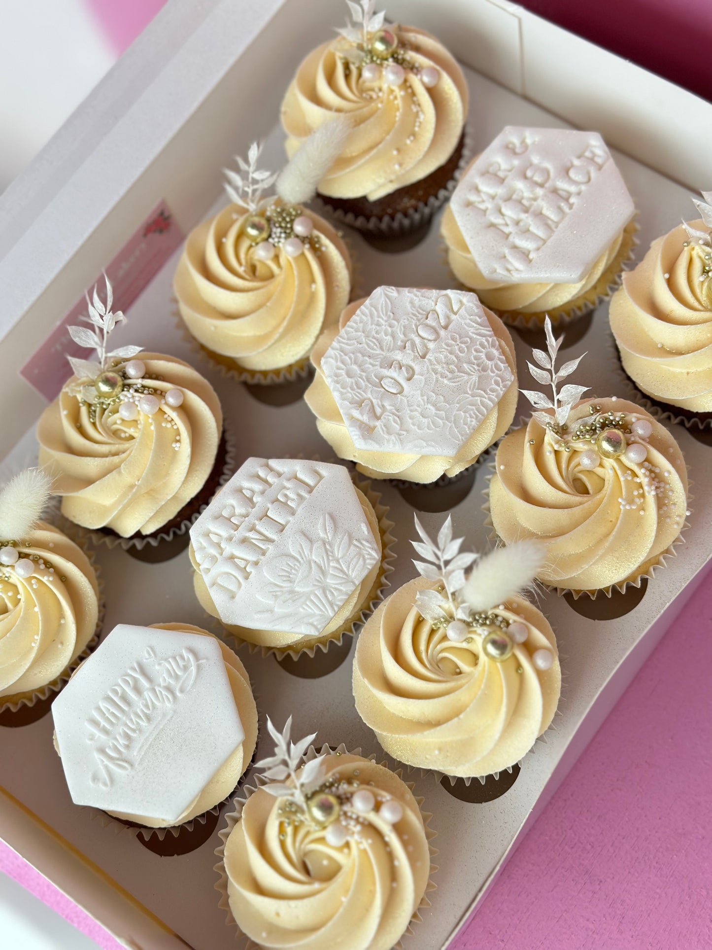 Wedding Anniversary Cupcake Set