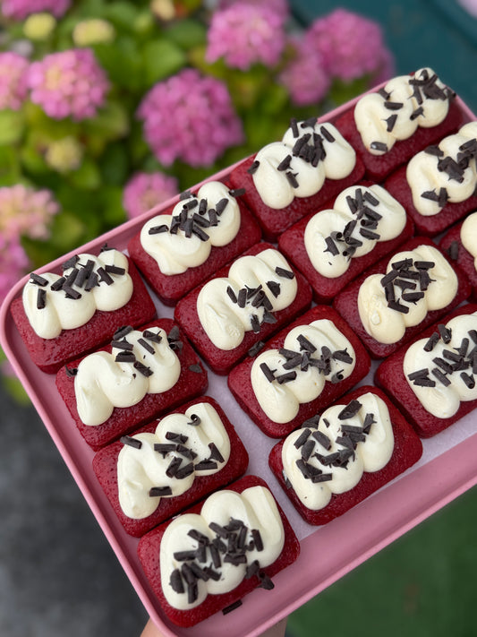 Red velvet mini cake