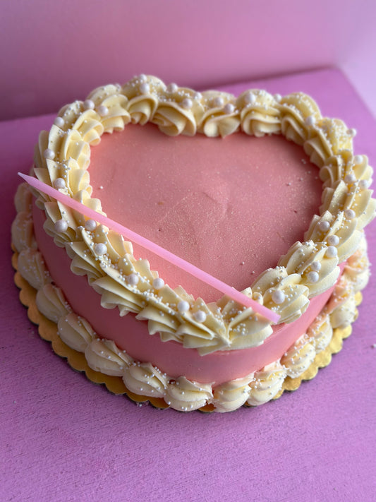 One Layer Heart Shaped Cake