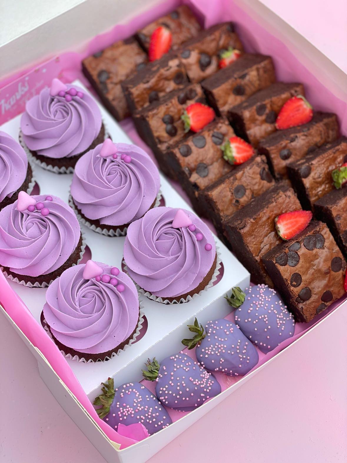 Boujee Mixed Dessert Gift Box
